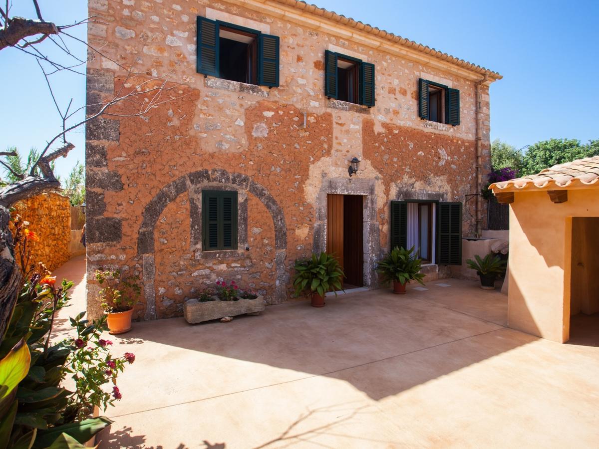 Villa Paula Llombarts Exterior photo