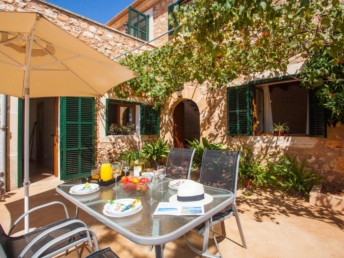 Villa Paula Llombarts Exterior photo