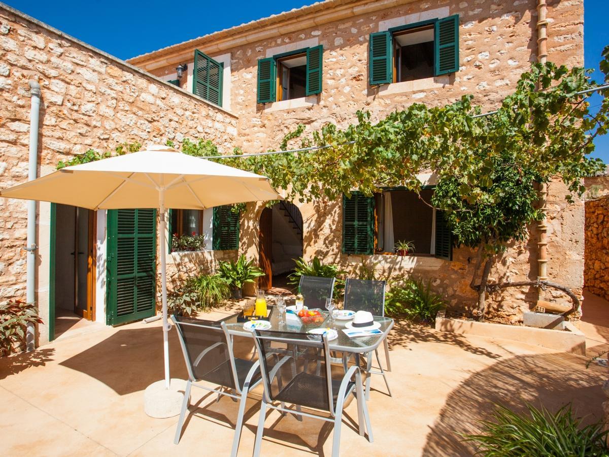 Villa Paula Llombarts Exterior photo